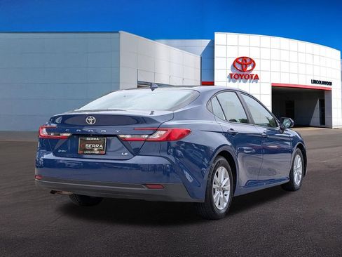 Used 2025 Toyota Camry LE FWD image 10