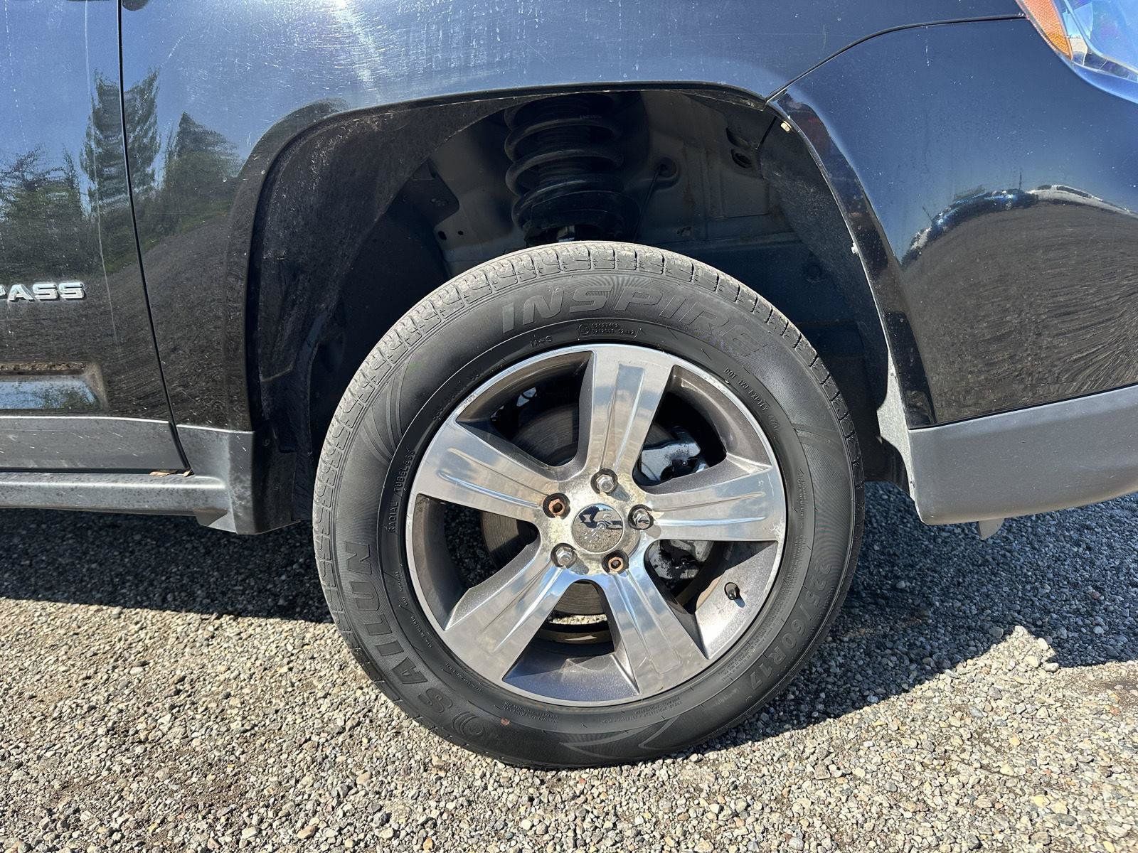 Used 2017 Jeep Compass High Altitude FWD image 6