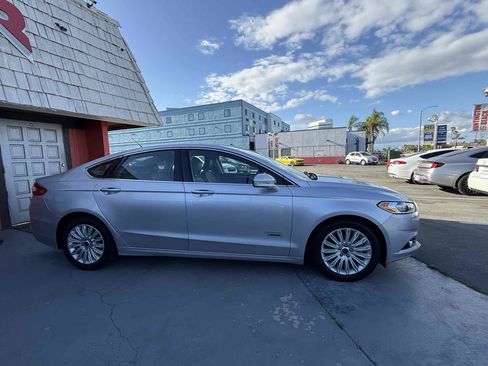 Used 2015 Ford Fusion Energi SE FWD image 19