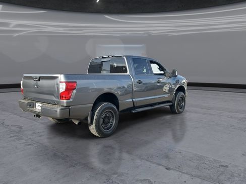 Used 2019 Nissan Titan SL w/ Midnight Edition AWD/4WD image 5