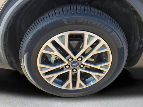 Used 2021 Ford Escape SEL image 9