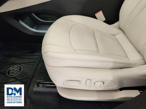 Used 2024 Buick Enclave Essence w/ Sport Touring Edition image 35