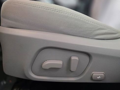 Used 2015 Subaru Forester 2.5i Premium w/ All-Weather Package image 18