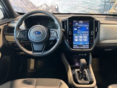 Used 2025 Subaru Forester Limited image 76