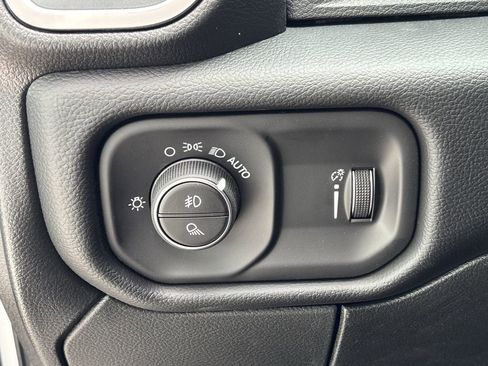 New 2026 RAM 3500 Big Horn AWD/4WD image 21