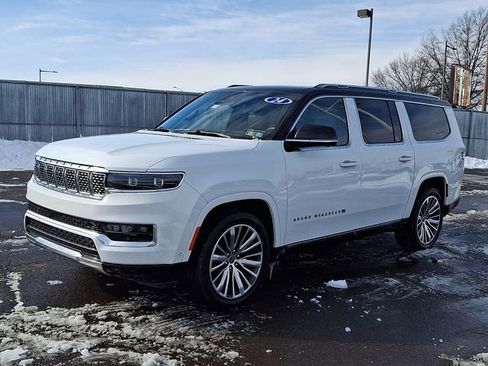 Used 2024 Jeep Grand Wagoneer L Series III image 3