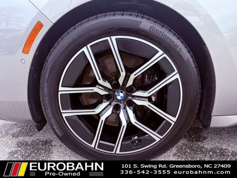 Used 2023 BMW 740i image 33