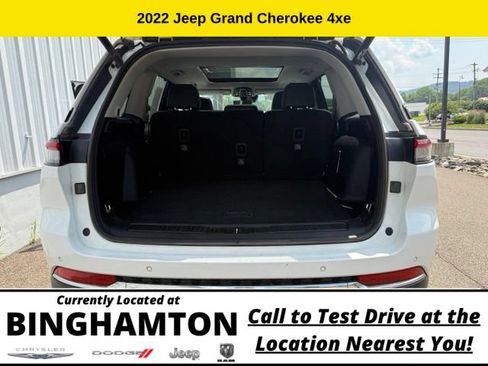 Used 2022 Jeep Grand Cherokee Limited 4xe w/ Luxury Tech Group II AWD/4WD image 21