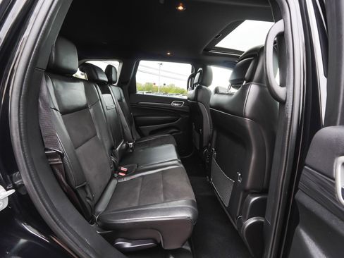 Used 2022 Jeep Grand Cherokee Laredo X AWD/4WD image 36