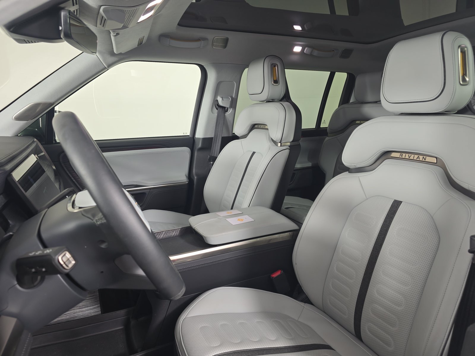 Used 2023 Rivian R1S Adventure Quad AWD/4WD image 20