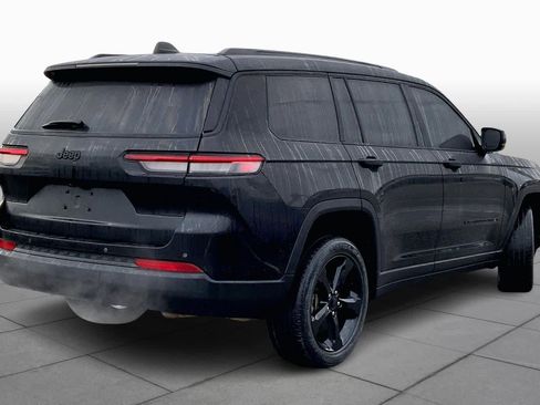 Used 2023 Jeep Grand Cherokee L Laredo image 13