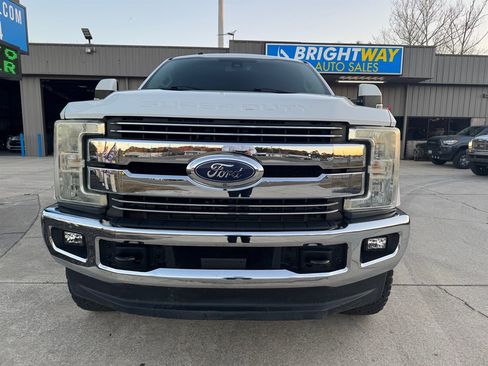 Used 2017 Ford F250 Lariat w/ Lariat Ultimate Package AWD/4WD image 4