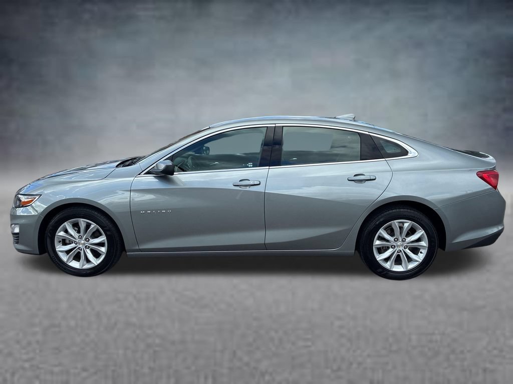 Used 2025 Chevrolet Malibu LT FWD image 2