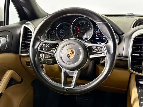 Certified 2018 Porsche Cayenne Platinum Edition AWD/4WD image 12