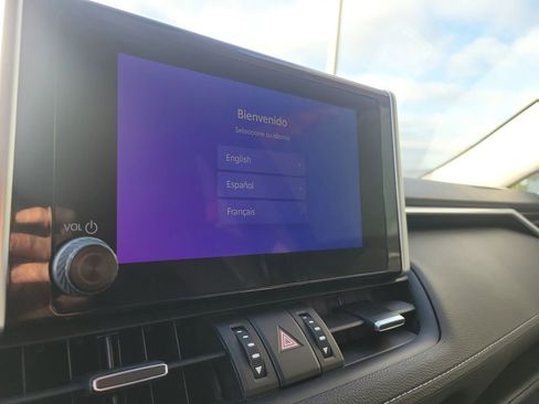 Used 2023 Toyota RAV4 XLE Premium image 18