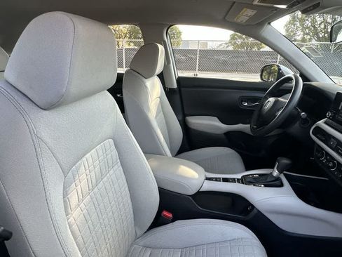 Used 2025 Honda HR-V LX image 27