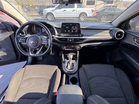 Used 2019 Kia Forte LXS FWD image 18