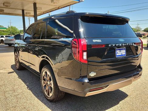 Used 2025 Ford Expedition King Ranch AWD/4WD image 2