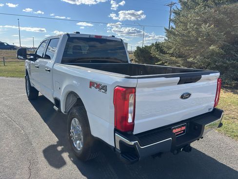 Used 2024 Ford F250 XLT w/ FX4 Off-Road Package AWD/4WD image 6