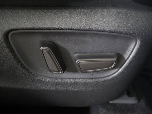 Used 2020 Toyota Highlander Limited image 33