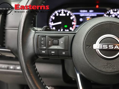 Used 2025 Nissan Pathfinder SV FWD image 15