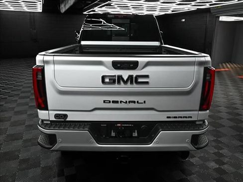 New 2026 GMC Sierra 2500 Denali Ultimate AWD/4WD image 11