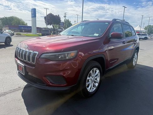 Used 2020 Jeep Cherokee Latitude AWD/4WD image 3