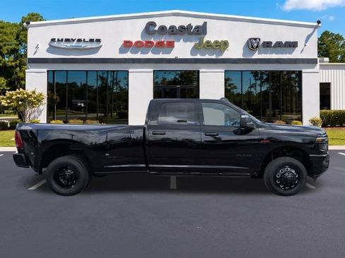 New 2026 RAM 3500 Laramie AWD/4WD image 3
