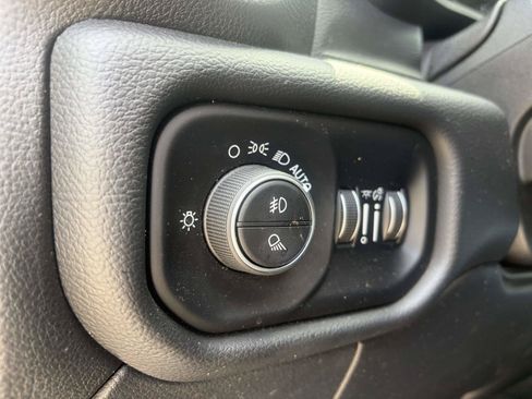 Used 2019 RAM 2500 Laramie AWD/4WD image 17