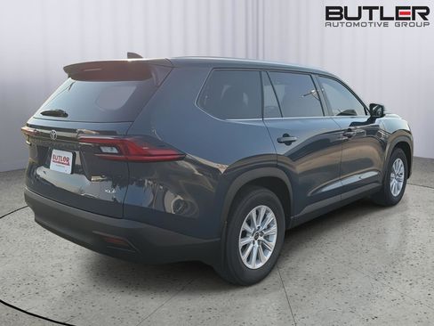 New 2026 Toyota Grand Highlander FWD image 6