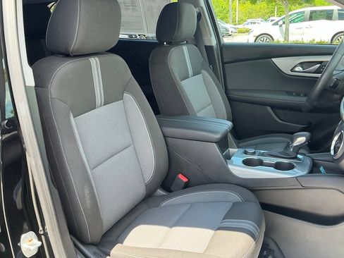 Used 2025 Chevrolet Blazer LT FWD image 17
