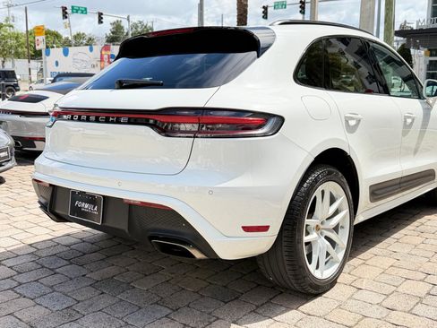 Used 2022 Porsche Macan AWD/4WD image 11