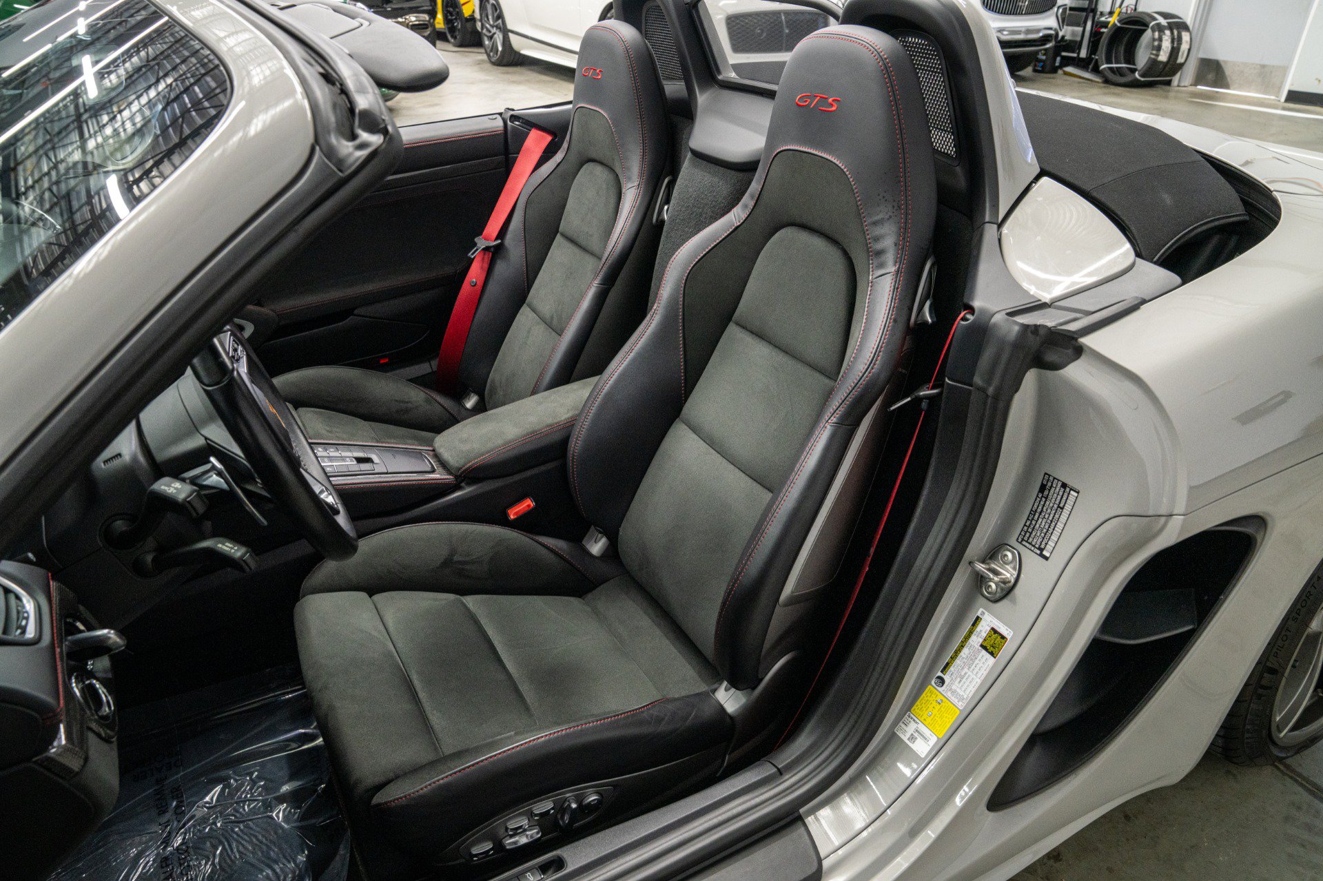 Used 2024 Porsche 718 Boxster GTS w/ GTS Interior Package RWD image 23