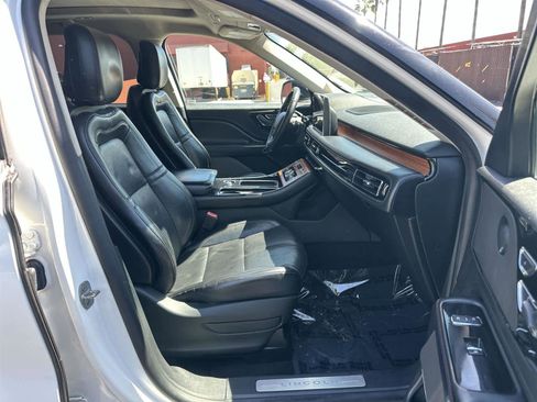 Used 2020 Lincoln Aviator Reserve w/ Equipment Group 201A RWD image 15