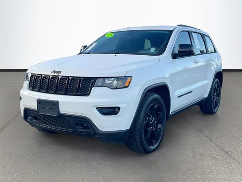Used 2019 Jeep Grand Cherokee Laredo AWD/4WD image 3