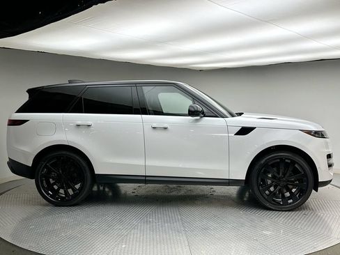 New 2026 Land Rover Range Rover Sport SE AWD/4WD image 4