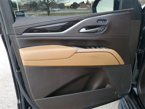 Used 2022 Cadillac Escalade Sport w/ LPO, Floor Liner Package image 23