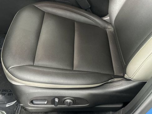 Used 2025 Chevrolet Trax ACTIV w/ Driver Confidence Package image 16