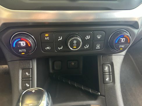 Used 2017 GMC Acadia SLE w/ Driver Alert Package I AWD/4WD image 29