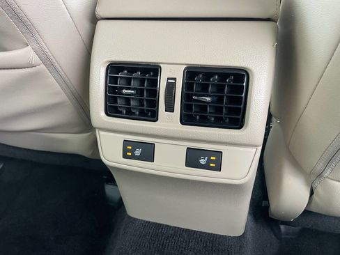 Used 2015 Subaru Outback 2.5i Limited image 21