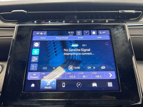 Used 2023 Jeep Grand Cherokee Altitude AWD/4WD image 17