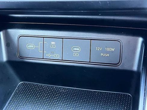Used 2025 Hyundai Tucson SE FWD image 31