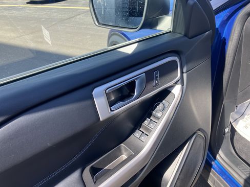 Used 2023 Ford Explorer XLT w/ Equipment Group 202A image 16