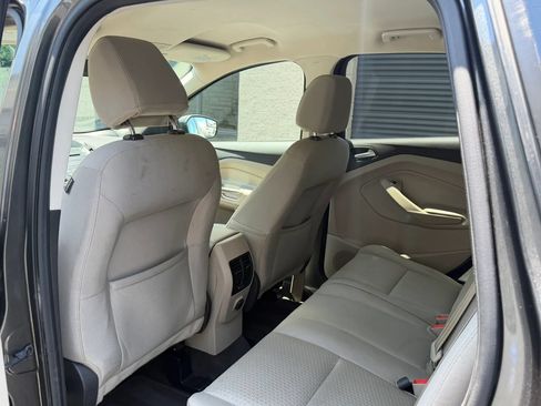 Used 2017 Ford Escape SE AWD/4WD image 30