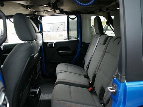 Used 2024 Jeep Wrangler Unlimited Rubicon w/ Safety Group image 26