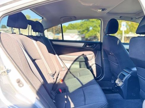 Used 2018 Subaru Legacy 2.5i Premium AWD/4WD image 16
