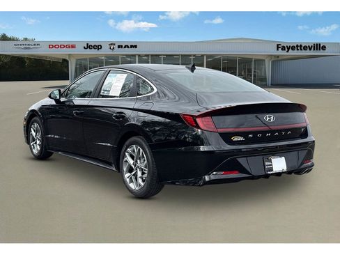 Used 2023 Hyundai Sonata SEL FWD image 5