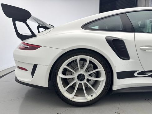 Certified 2019 Porsche 911 GT3 RS RWD image 27