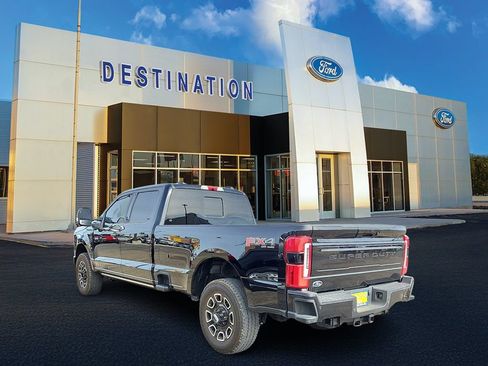Used 2025 Ford F350 Platinum AWD/4WD image 2