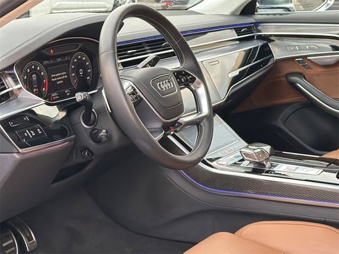 Used 2020 Audi S8 L image 16